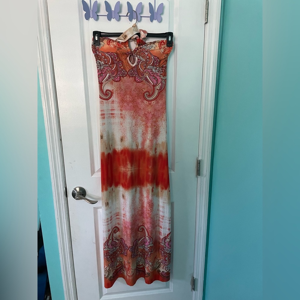Size small Sundress tie goes around neck